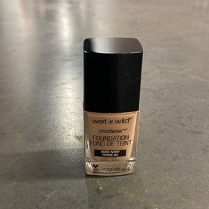 Wet n wild nine ivory foundation